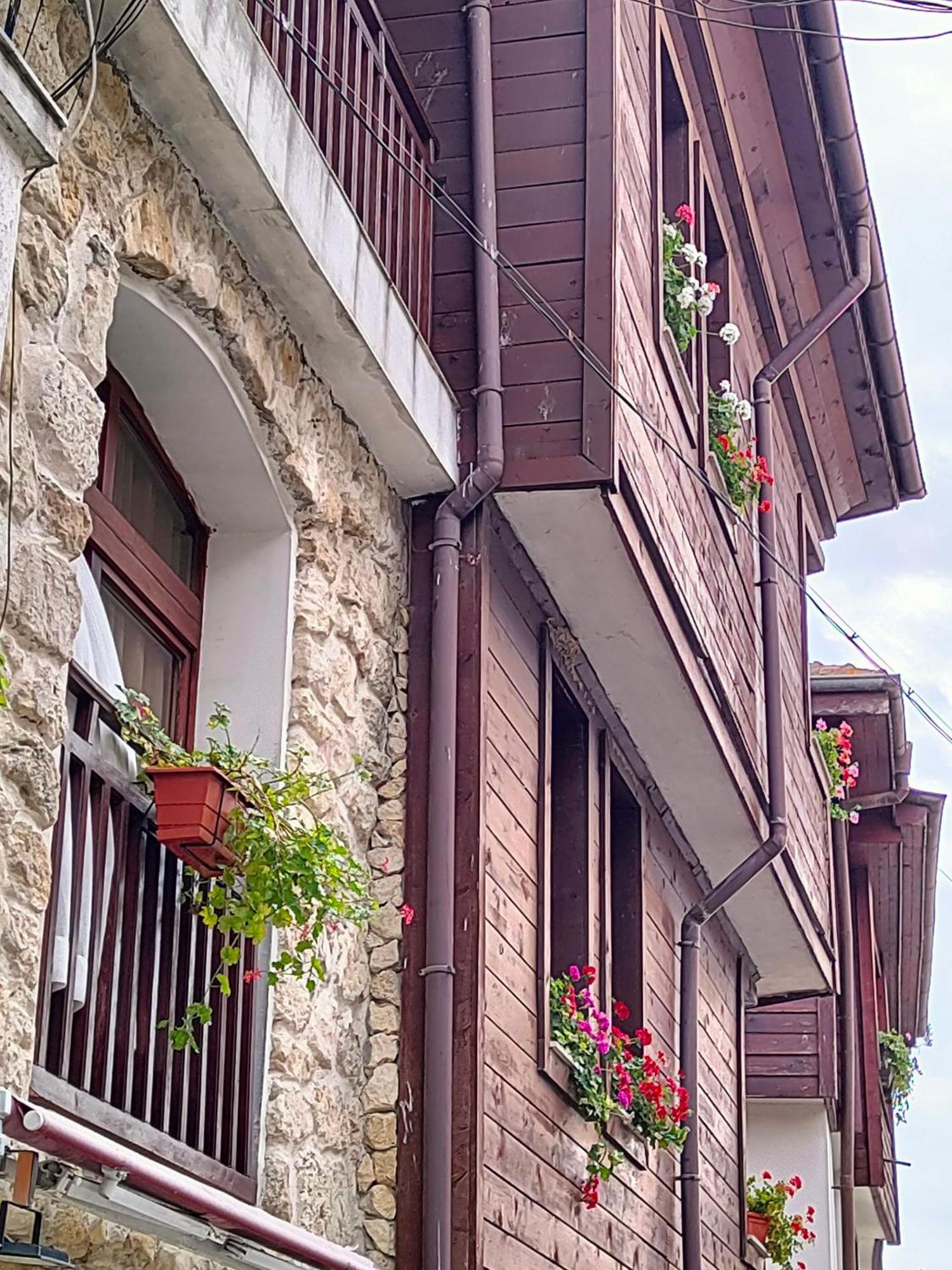 Guest Rooms Melsambria Nesebar Exterior foto